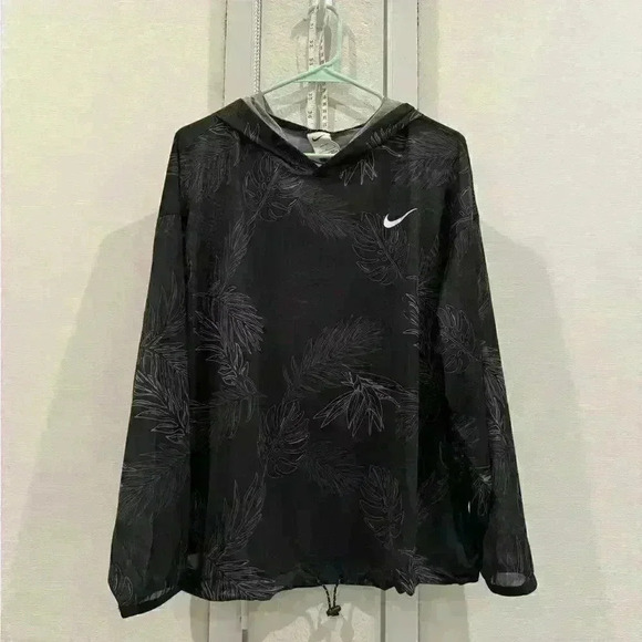 NWT Nike Pro Cover-Up in black/white tropical monstera print Sz L - Picture 2 of 6